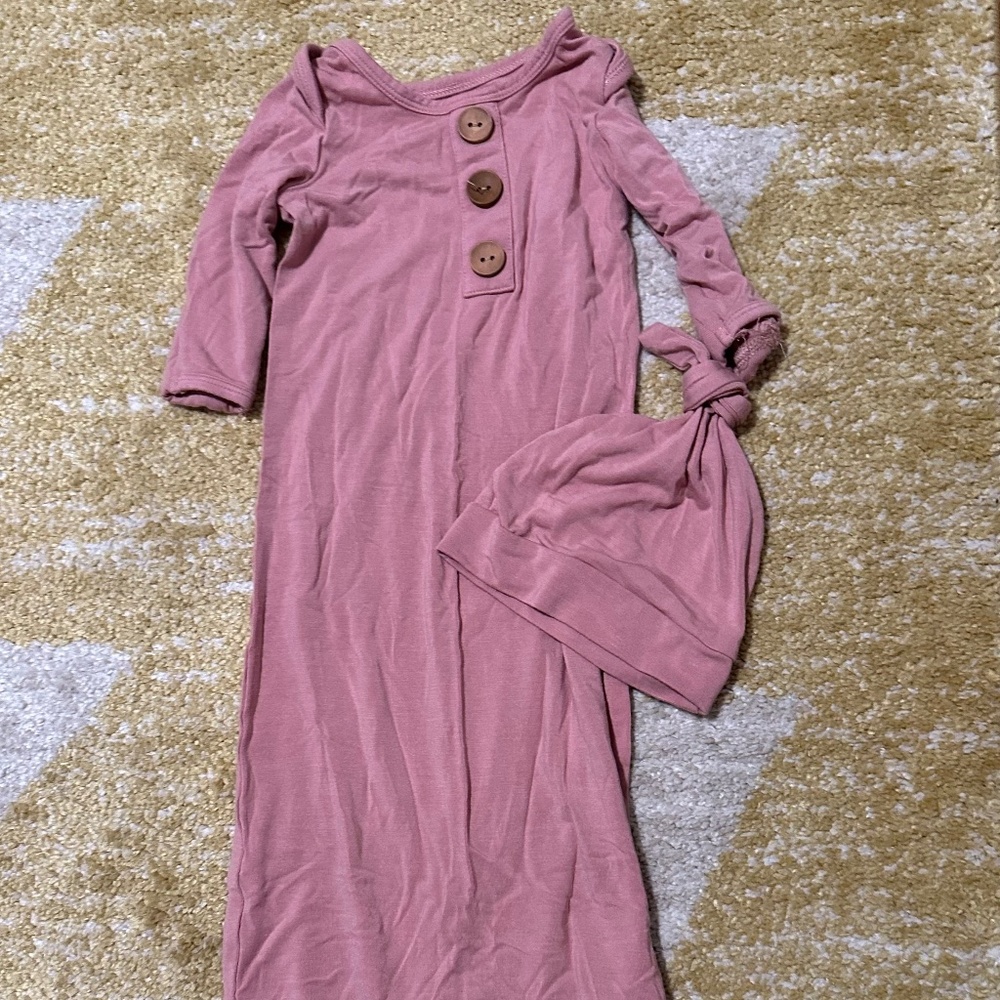 Caden Lane Knotted Gown and Hat